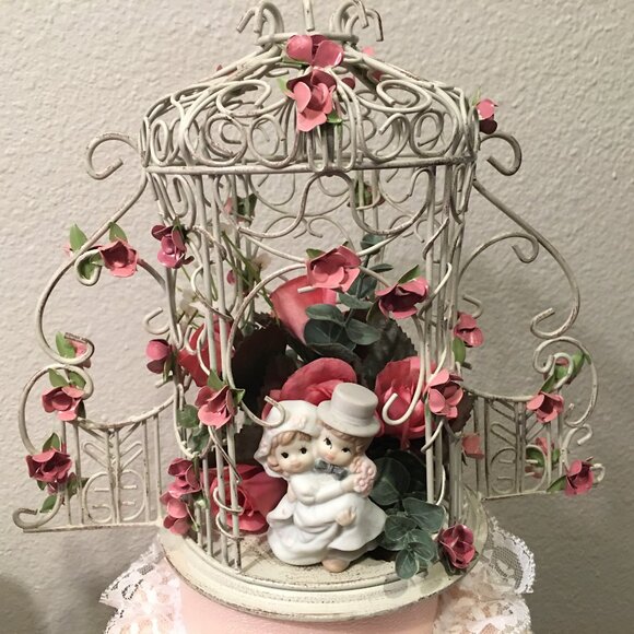 Antiqued Victorian Metal Gazebo Cake Topper Or Centerpiece - Picture 4 of 4